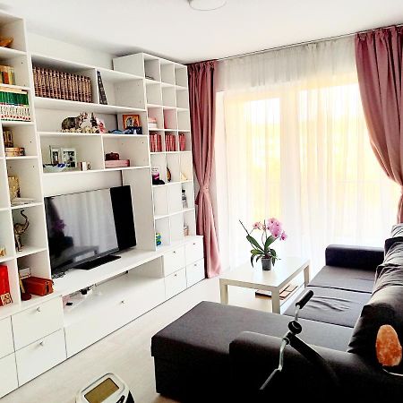 Lavanda Apartment Орадя Екстер'єр фото